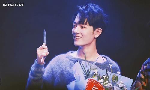  芒果|肖战深夜空降芒果台，金主力挺，出场方式却耐人寻味！