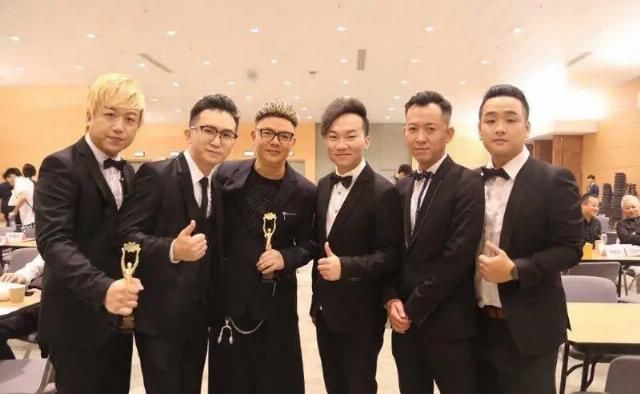  永夜极光乐|30岁中年男人“一事无成”，还配玩音乐吗？