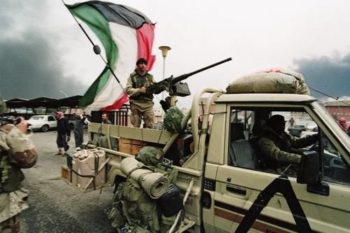 此国|此国欠100亿不还，集结几十万大军，想把债主国变成自己的一个省