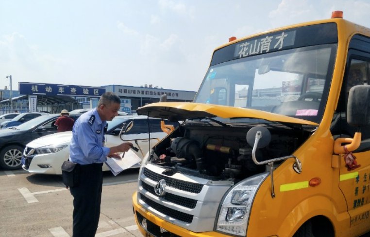 忙碌|高温下的文明交通:汗水换平安,忙碌保畅通