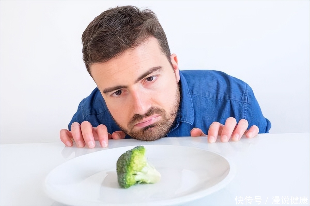 肾病不小心吃了杨桃怎么办(吃半个杨桃休克抢救1周？对于肾不好的人，为何吃杨桃会闹人命？)