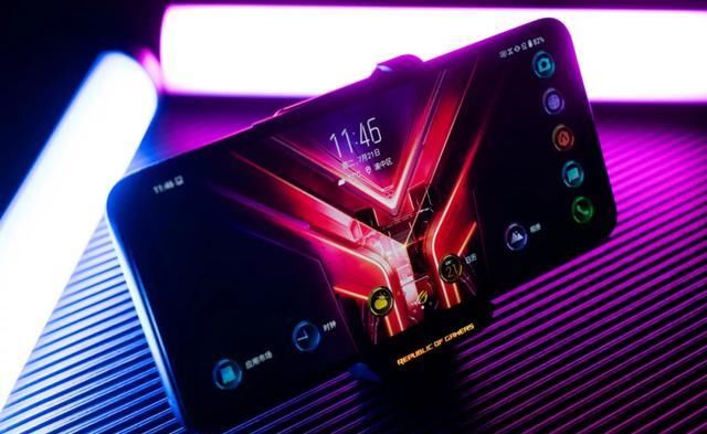  手机|重度手游玩家的“超大杯”游戏手机，ROG游戏手机3首发评测