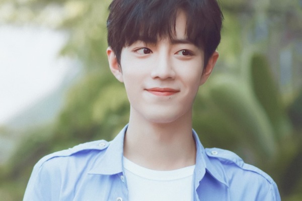  出道|活跃粉丝数量排名前五的明星艺人，蔡徐坤垫底，周杰伦第二