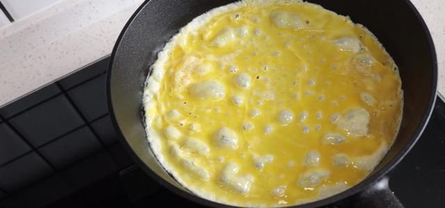  鲜味|鲜味十足的紫菜虾滑汤，适合各种人群，补钙有营养，好吃还不长胖