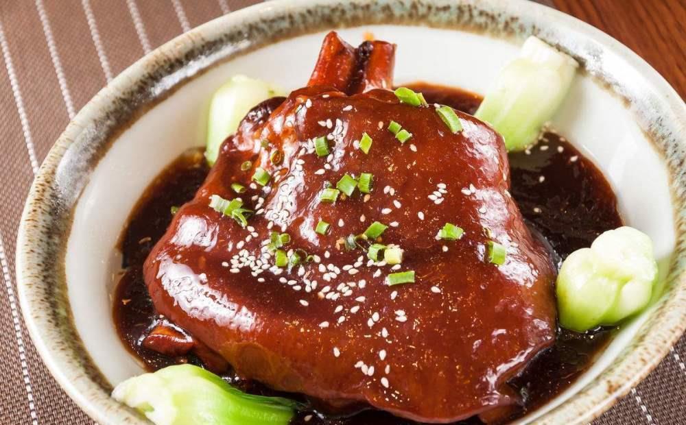  猪蹄|朱元璋考验富商，桌上猪蹄的名字？三字避免杀身之祸，如今成一道名菜