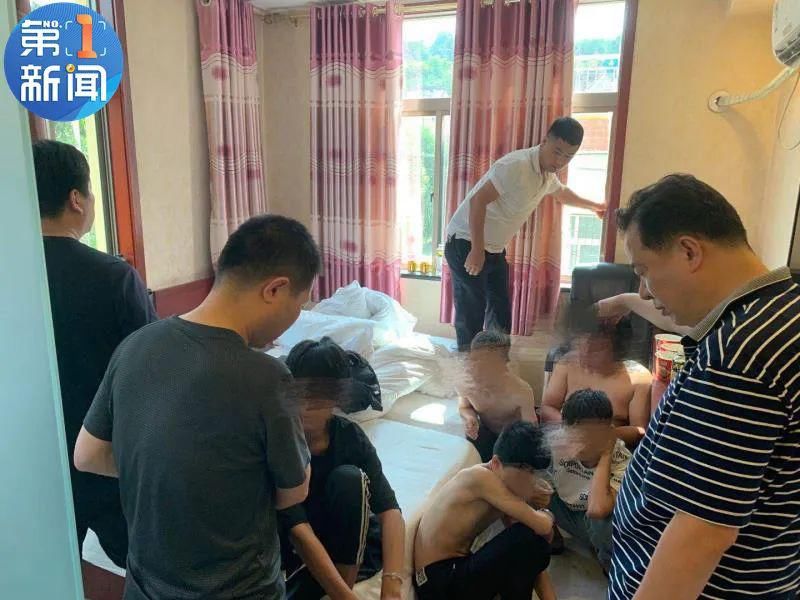 现金|一天内多辆车窗玻璃被撬开,5万多现金被盗!抓到人后太意外了……