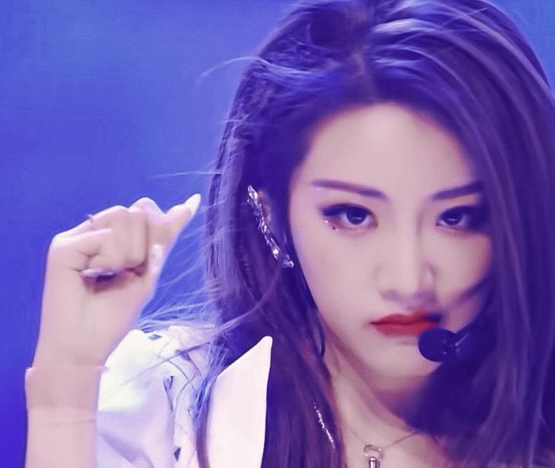  THE9|THE9和硬糖少女首张EP销售：喻言总榜第一，赵粤和王艺瑾窝心