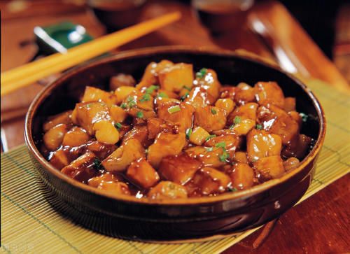 家常菜|教你做家常菜红烧茄子,简单几步轻松学会,香滑软糯超好吃