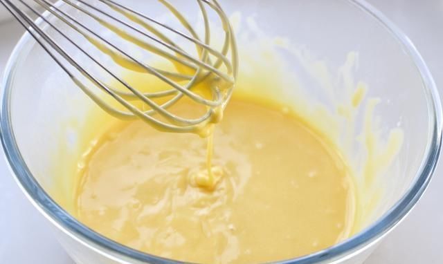  蛋糕|碰一下抖三抖的蛋糕，口感轻盈细腻，配方比例告诉你，一次就成功