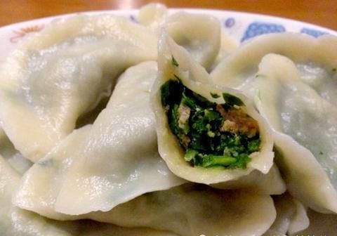 难忘|记忆中最难忘的美食,当然是妈妈给包过的饺子