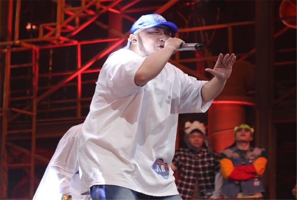  狗子|二狗子淘汰了，白熊哭成泪人，说唱以后听谁的？