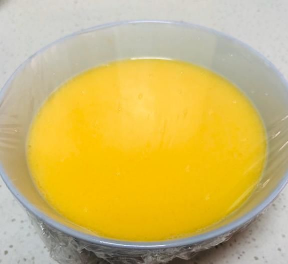  气孔|你蒸的鸡蛋羹不好看？别只会加水，偷偷加一点它，嫩滑无气孔