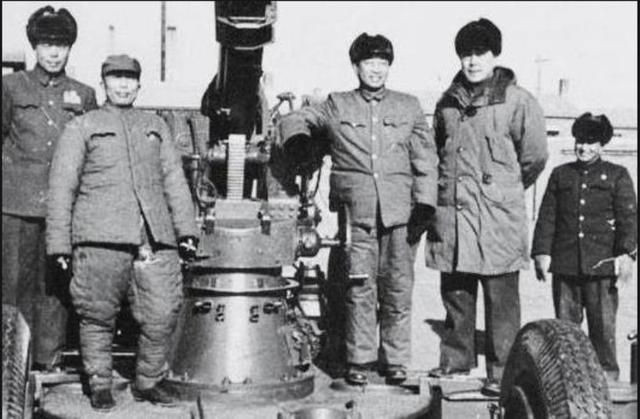 审讯|他被俘后准备英勇就义，审讯人员知其真实身份后，向他敬了军礼