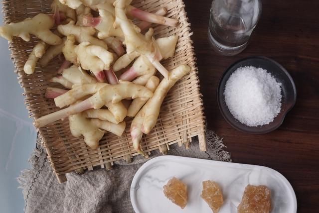  简单|7月吃姜“赛参汤”，简单腌一腌，脆爽鲜嫩，助阳又抗衰老