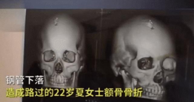 扔下|81岁老人3楼扔下钢管，砸到路人后搬家，事后耍无赖：就这点钱爱要不要