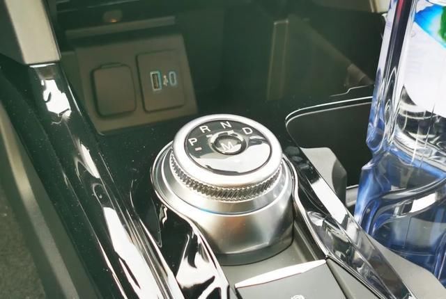  福特|精致的“大兄弟”儿，试驾长安福特全新探险者