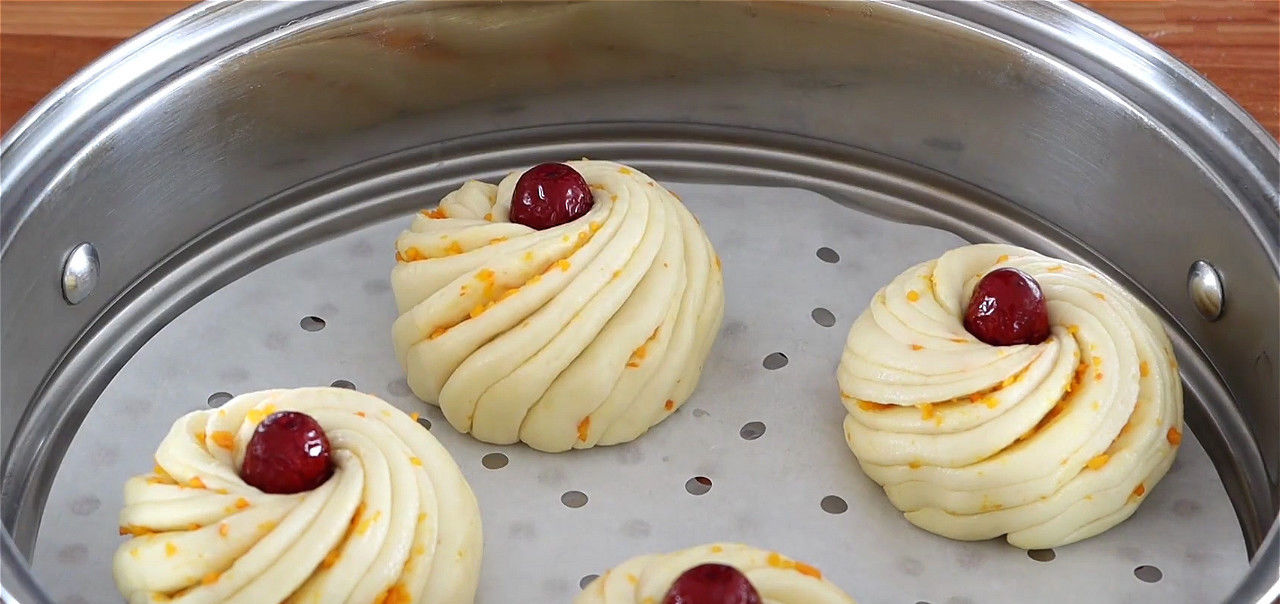  出锅暄|家常版花卷做法，一切一压，出锅暄软又香甜，新手也能做