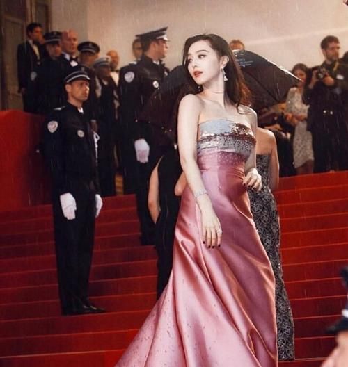 倪妮|眼光高！范丞丞自曝理想型女生是倪妮，和姐姐范冰冰都是气质型