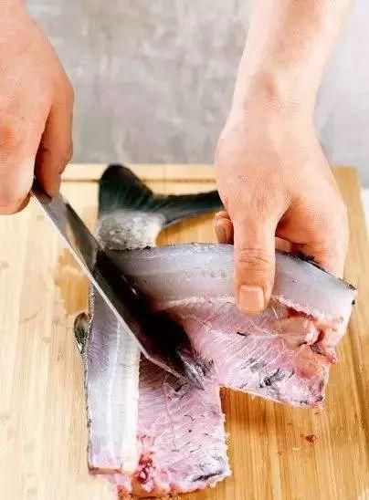 切成|教你切花刀!轻松做出鱿鱼花卷、开背虾、松鼠鱼→