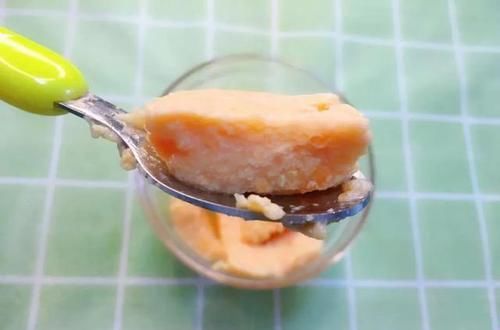  鸡肉胡萝卜|简单的鸡肉蒸糕，让宝宝营养足足