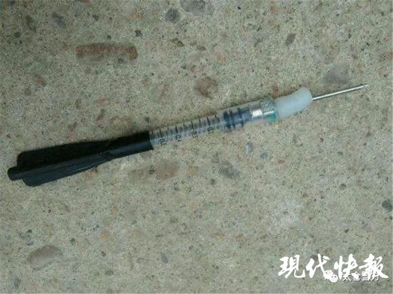 路上|路上捡到的一支飞镖，牵出毒杀犬只案