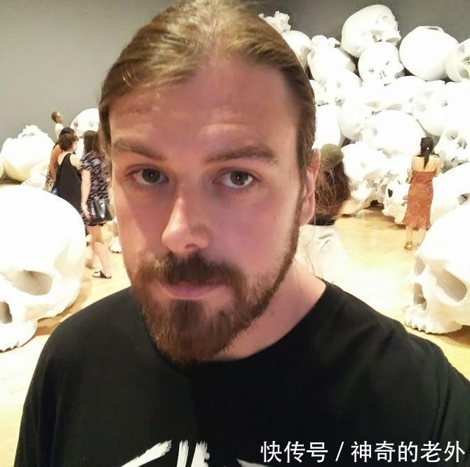 澳洲|澳洲男吸毒后 幻想自己是耶稣 刺死“恶魔”女友 得知被判刑说酷