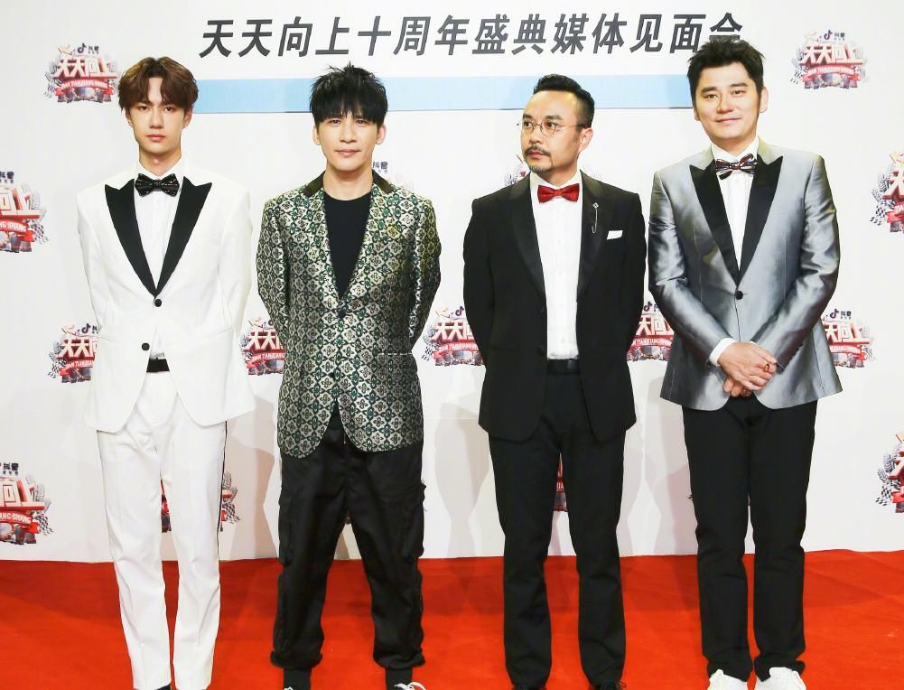  收视率|周末综艺大洗牌！《天天向上》收视率跌到0.38%《极限挑战》2.57%