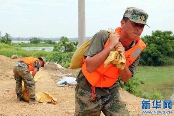 千里|老兵归队！10名退伍老兵千里驰援鄱阳抗洪