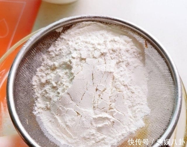  蛋糕|戚风蛋糕，细腻绵润，新手也能轻松学会