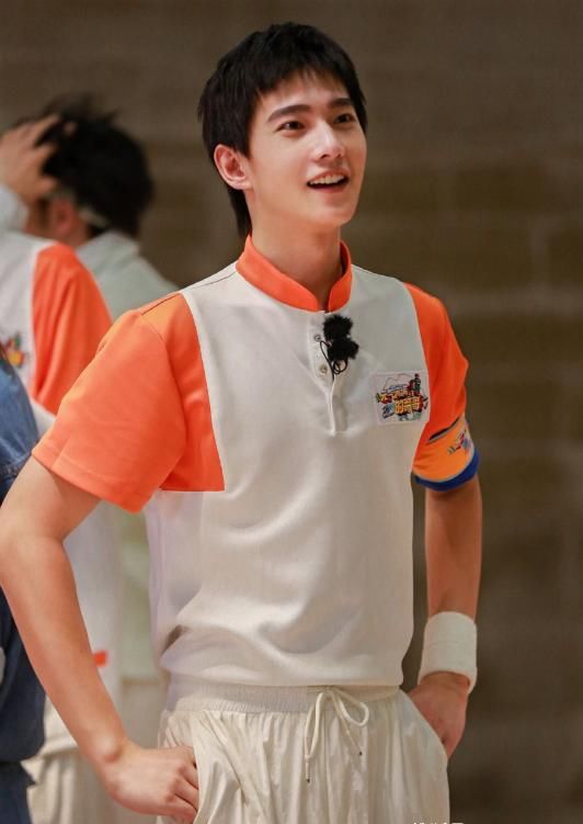  姐姐|被问《乘风破浪姐姐》pick谁，杨洋毫不犹豫说了三个人，太真实了