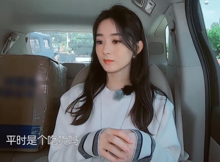  蛋糕|想吃蛋糕却没有叉子，赵丽颖的做法太聪明，是吃货没错了