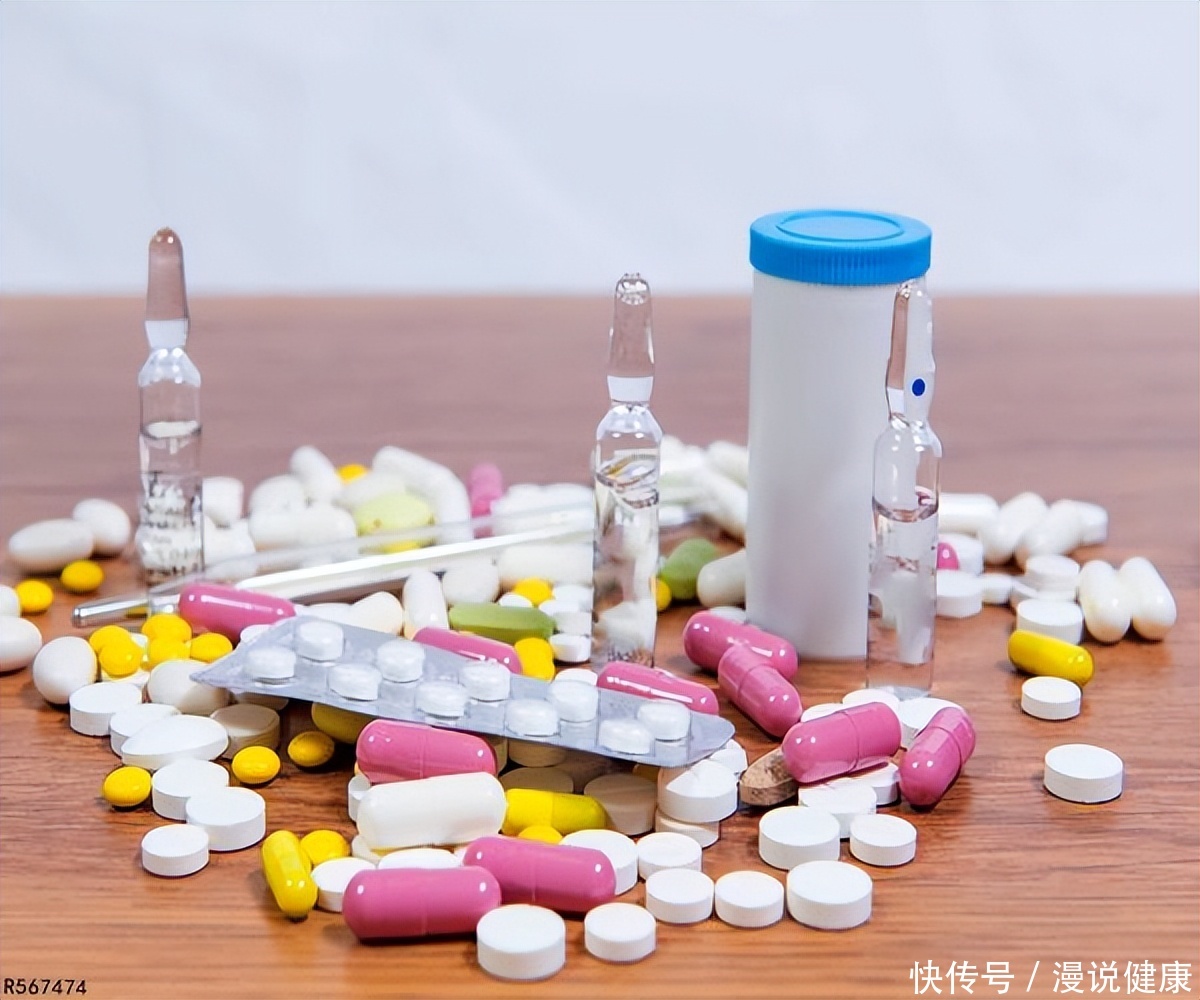 阿司匹林有一个致命的副作用(阿司匹林会有哪些副作用？这3个尤为突出，3类人在服药时需小心)