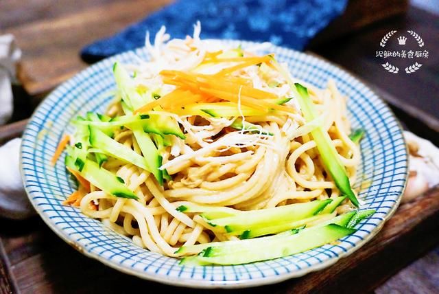  夏天|夏天必吃的凉面，做法简单，清爽开胃，家人都喜欢