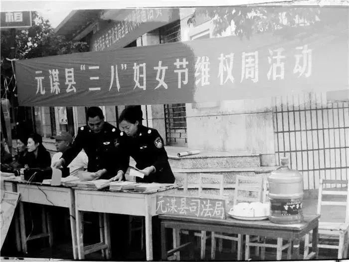 汉子|普法35年，这位彝家汉子让法治意识遍及彝州！