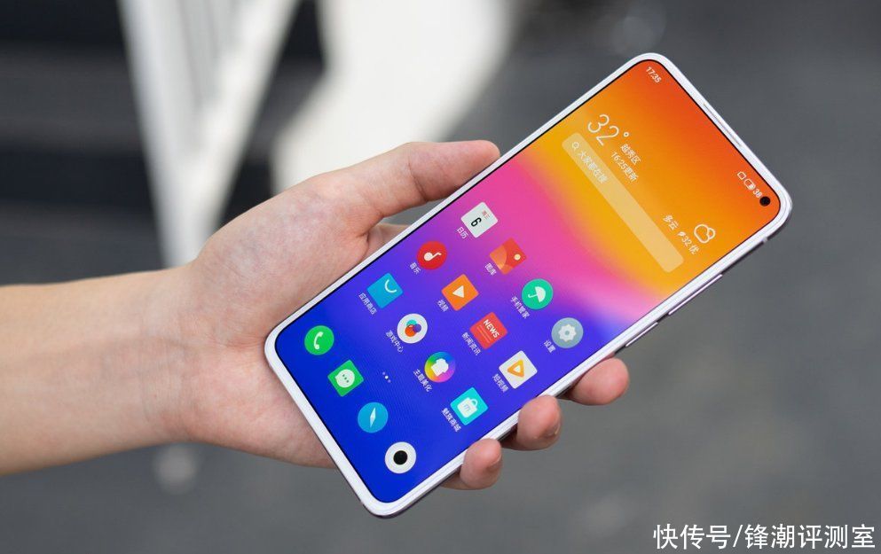 细数手机厂商们做过的那些纯白色手机