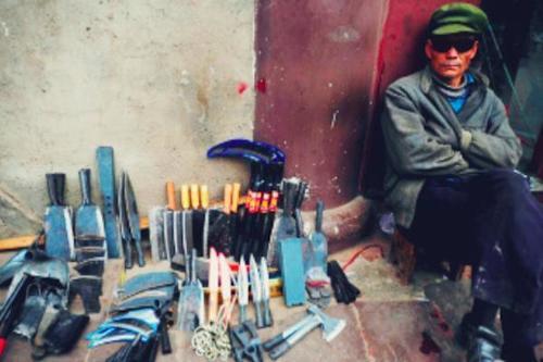 买卖|以前农村经常有“神秘赊刀人”出现，他们的刀不收钱只记账，这样不亏本吗？