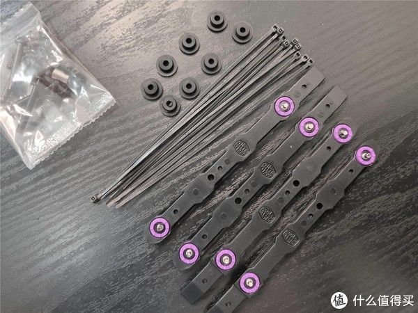 酷冷|简约别致小机箱，酷冷至尊MB400L智瞳(铁侧版)装机