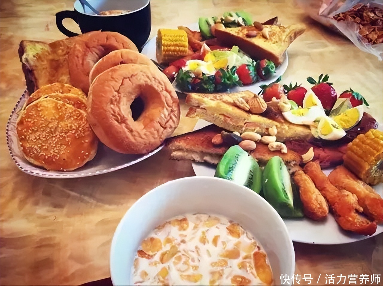 血糖高的人早餐应该怎么吃(血糖高的人，早餐应该怎么吃？常吃这3种早餐，极易升高血糖)