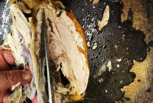  做法|买了很多年，现在才知道，熏鸡做法超简单，在家做干净又放心