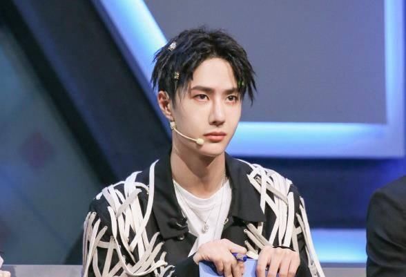  人能|王一博：没有人能连续爆红两个夏天，他做到了！