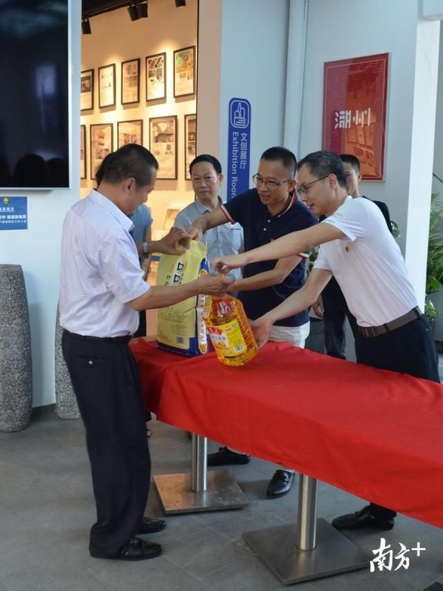  潮州市|到基层“双报到”！潮州市社科联党支部送社科知识到社区