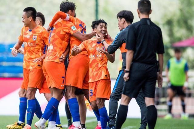  对手|首秀送对手三闷棍 谁能挡住鲁能的头球BUFF？