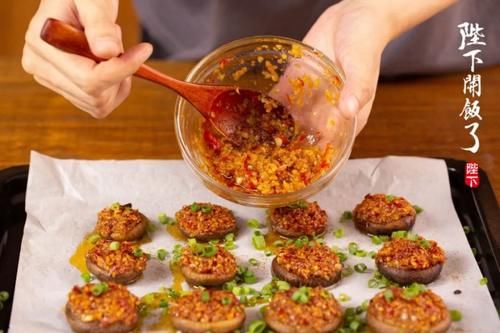  做饭|? 最不懂做饭的人也该学会的一道菜！！成菜超超超惊艳！4 块钱一盘的素菜，凭啥上桌秒光？！