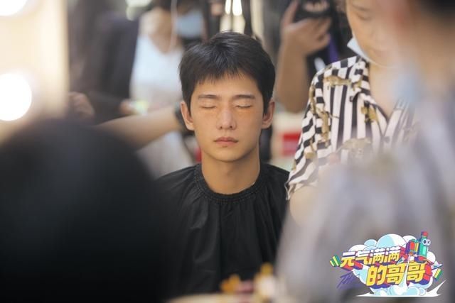  指数|《元气满满的哥哥》收视六网第一独占鳌头，传播指数第一火爆出圈