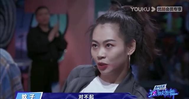  战术后仰|王一博 你要补一下妆上热搜了?到底是怎么回事?