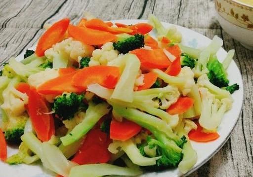  做法|特选蒜香羊肉、回锅牛肉、凉拌双花、什锦西兰花等家常菜做法