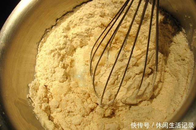 好吃|早餐面包这样做,孩子上学从不赖床,5分钟出锅,简单营养又好吃