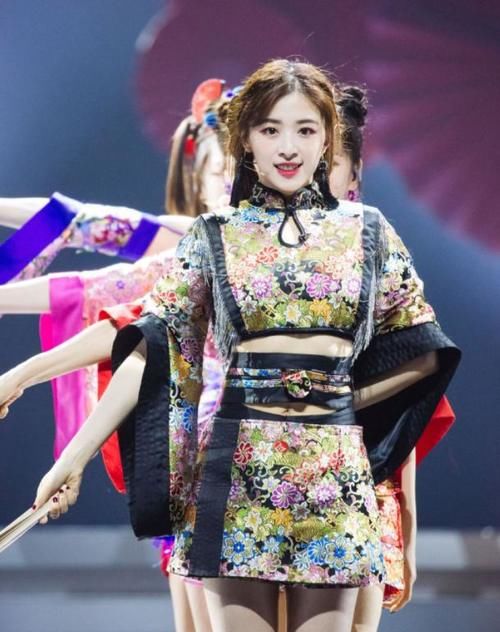  惊艳|《浪姐》三公造型，再次被姐姐们惊艳了，时尚表现力确实让人服气