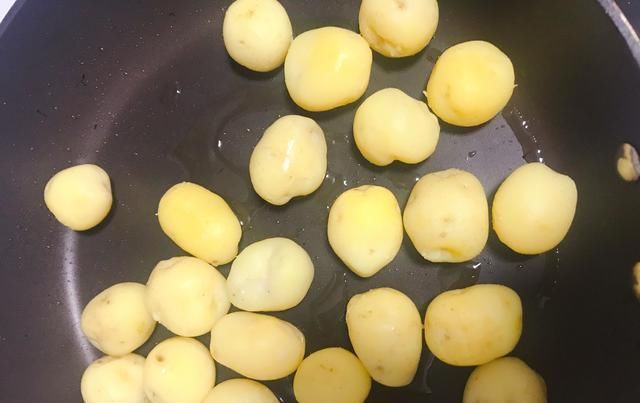 轻视|真是轻视了它,1个等于吃10个苹果,15个梨,最接地气的“食材”