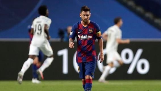  频繁|太无助，巴萨队友频繁望向梅西，但他已不是神！再也没有超能力